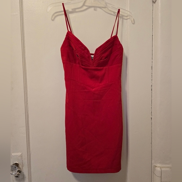 Princess Polly DRESS - Picture 1 of 8